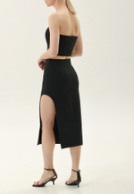 Юбка с асимметричным вырезом