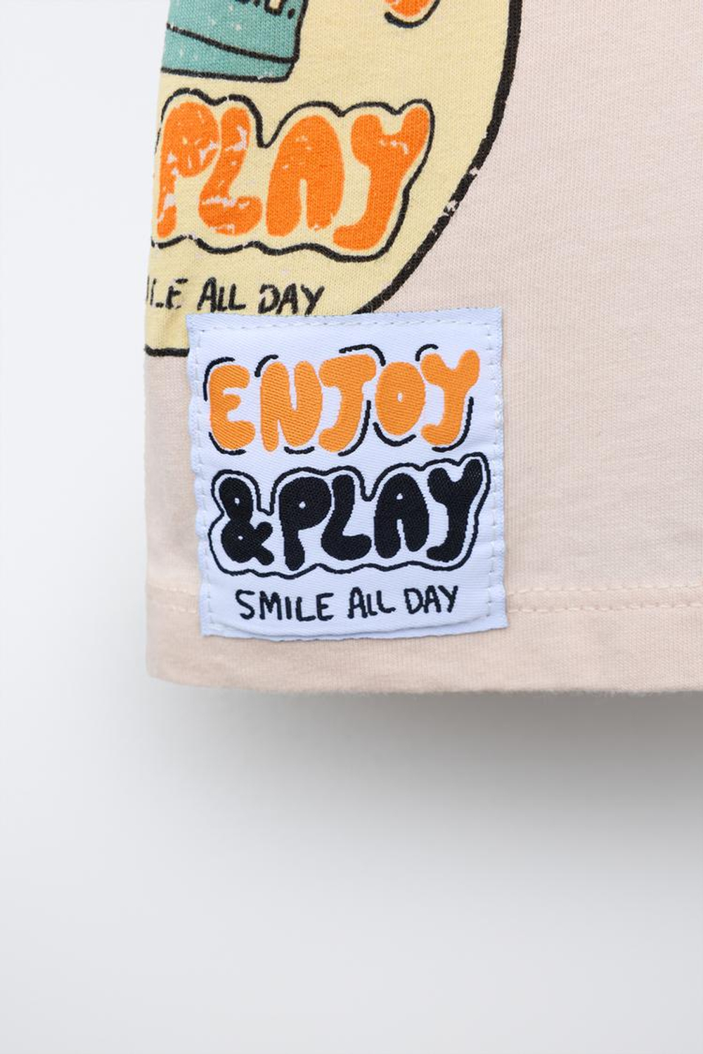 ZARA ФУТБОЛКА С ПРИНТОМ «ДИНЗАВРЫ», БЛЕДНО-РОЗОВЫЙ