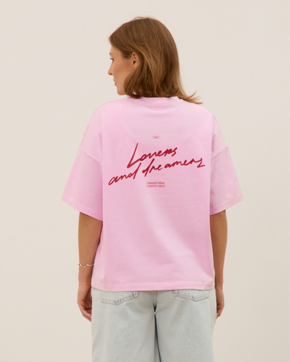 Футболка "Влюбленные и мечтатели", розовая