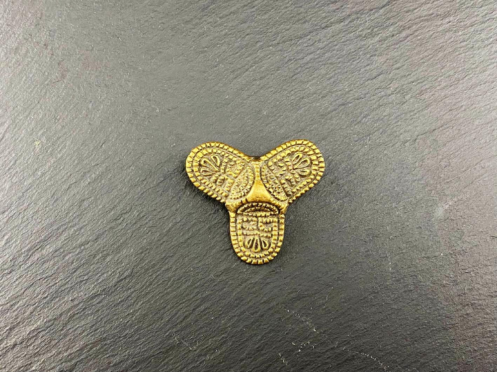 Фибула. Норвегия, 10 в. (трилистник)