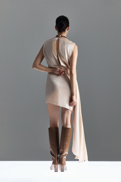 Платье с ассиметрией NEDRA