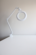 Лампа-лупа настольная на струбцине