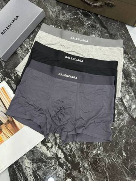 Трусы Balenciaga