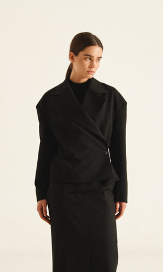 Жакеты и жилеты