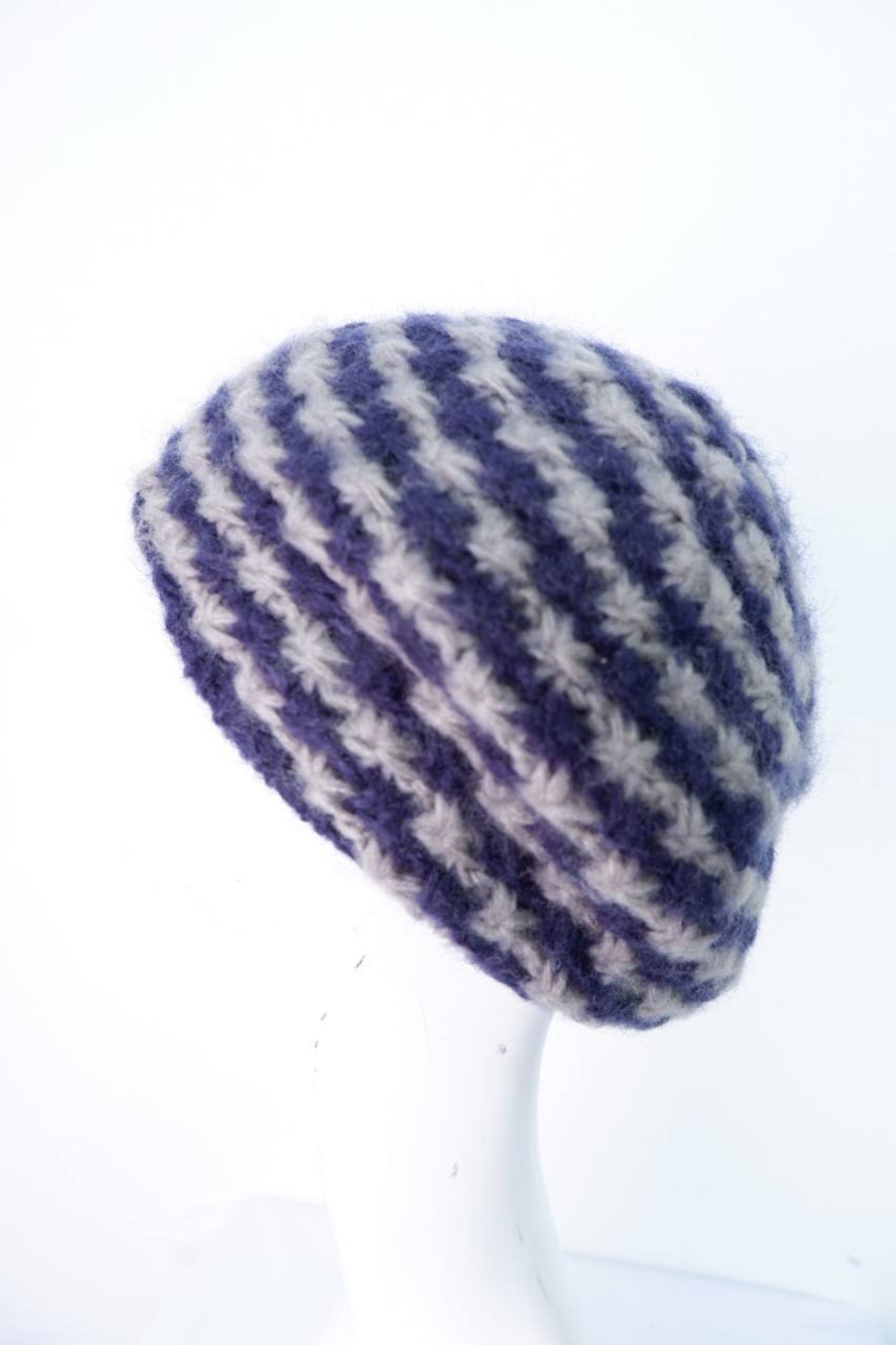 Шапка Naf Naf в полоску, новая