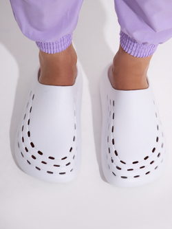 Сабо женские белые