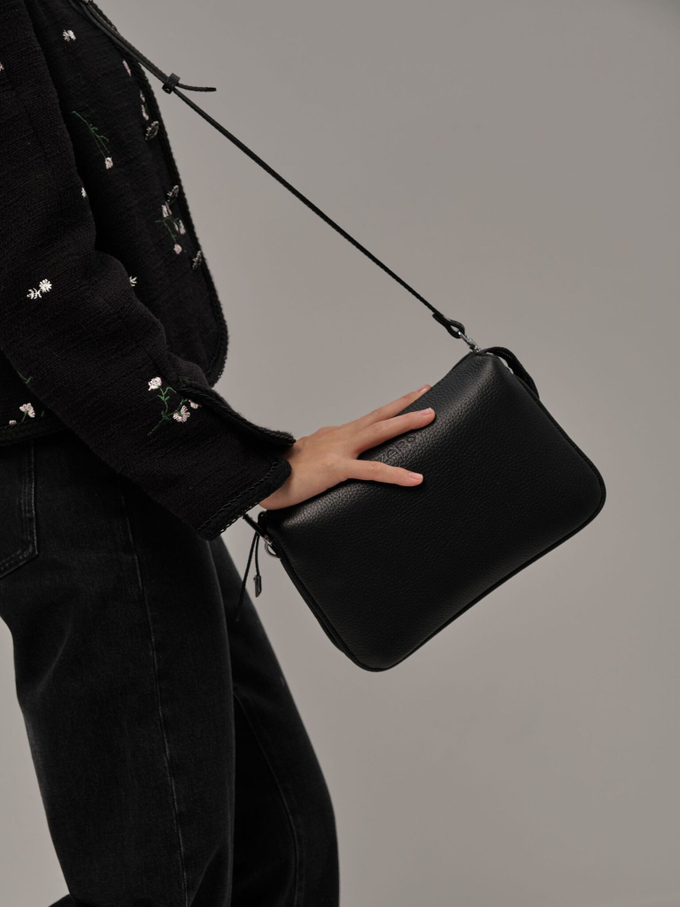 Сумка кожаная на плечо кросс-боди черная