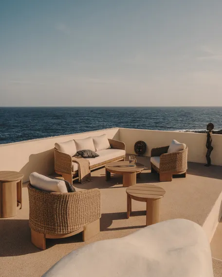 Трехместный диван Xoriguer из ротанга и массива эвкалипта