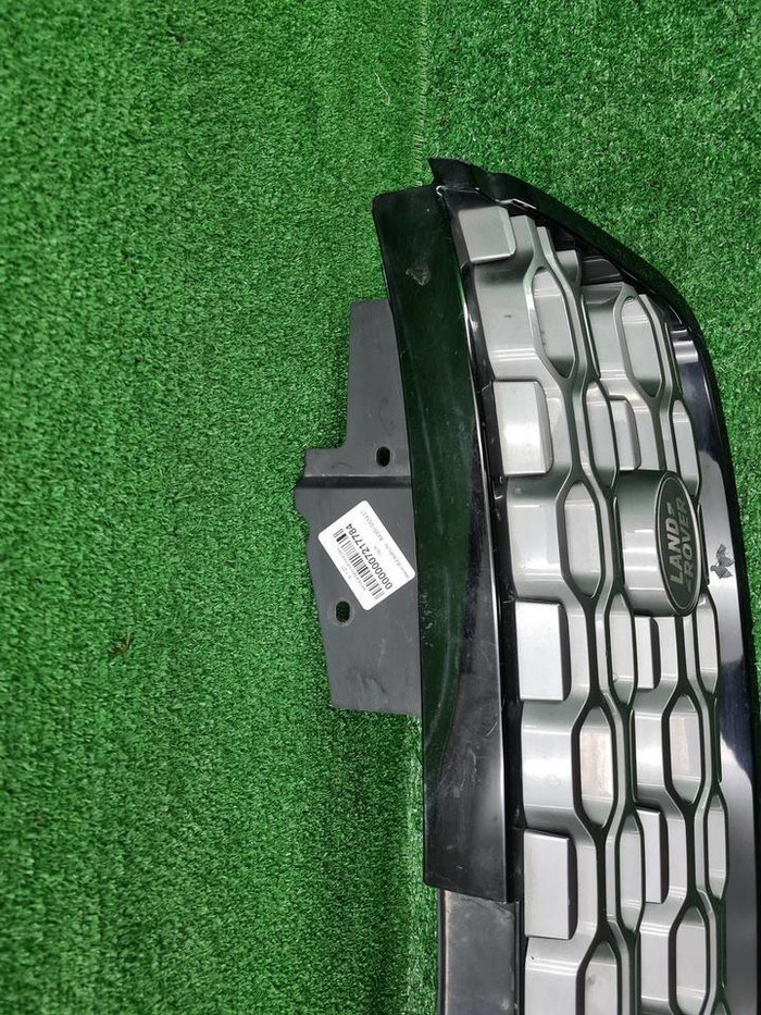 Решетка радиатора Land-Rover Discovery Sport 19-нв