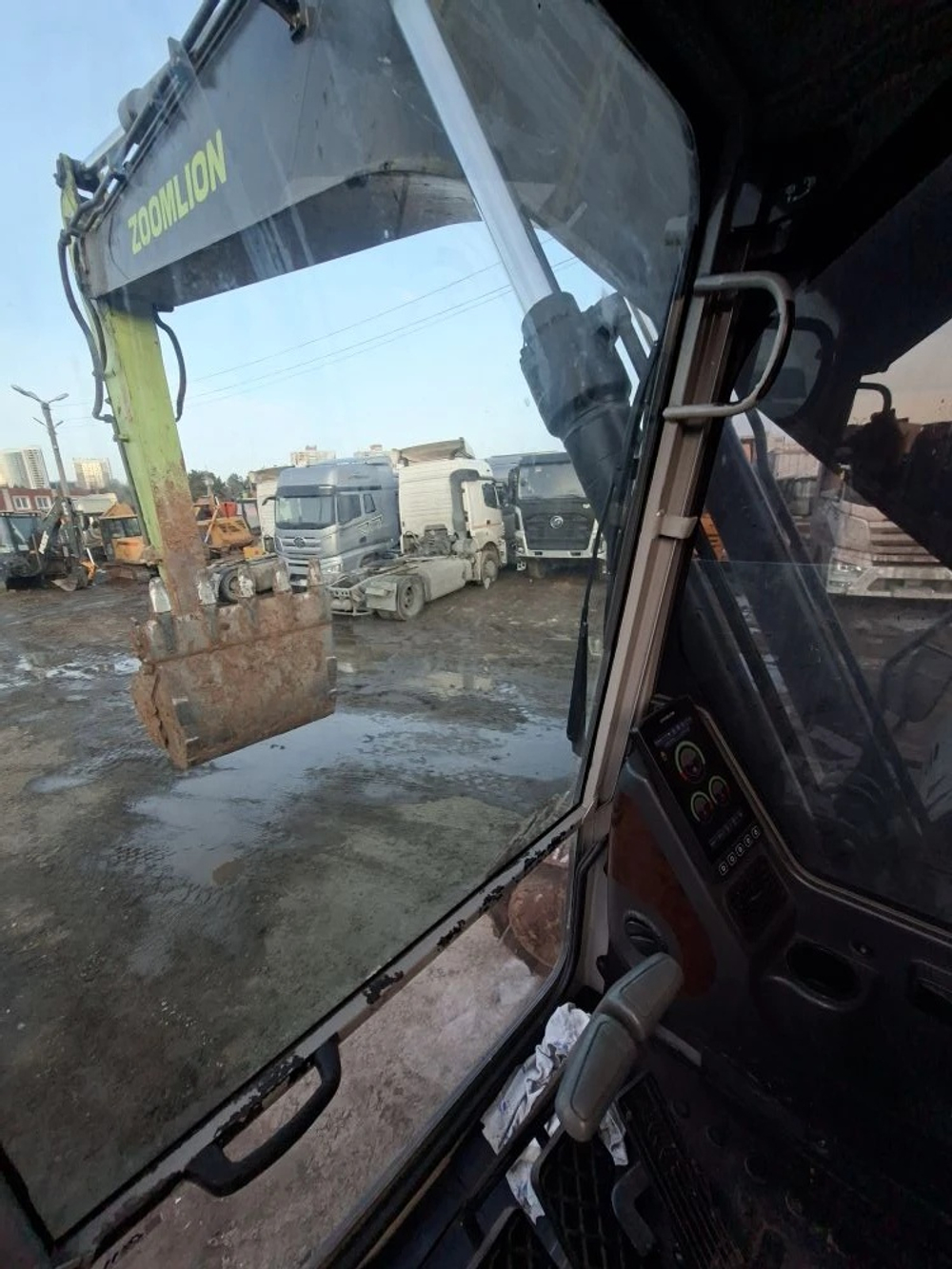 Zoomlion ZE215 Экскаватор ZE215E (Дизельный, 5,9 л, 152 л.с., АТ)
