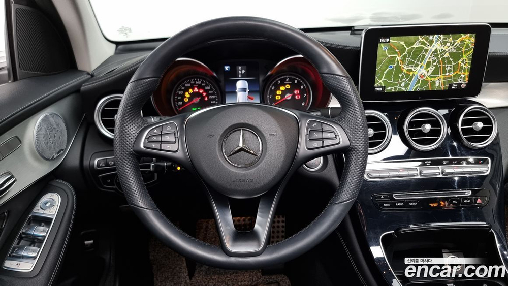 Mercedes-Benz GLC-Class X253 GLC300 4MATIC AMG Line (11.2019)