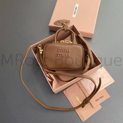 Женская кожаная мини-сумка Miu Miu Micro коричневая