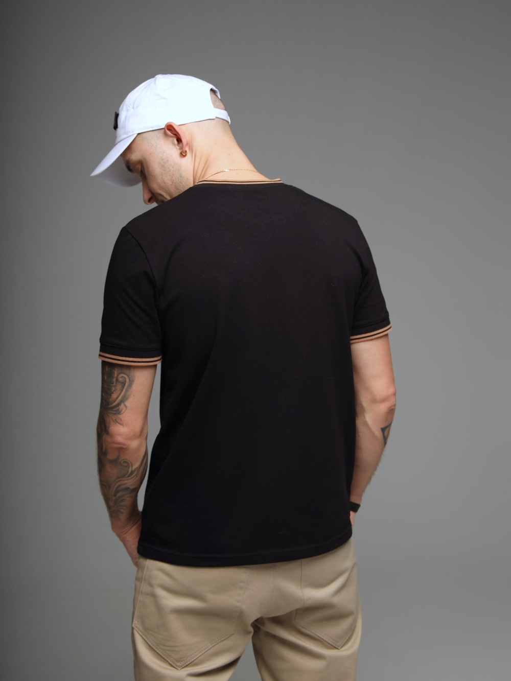 футболка с вышивкой нашивкой олень город горький черная