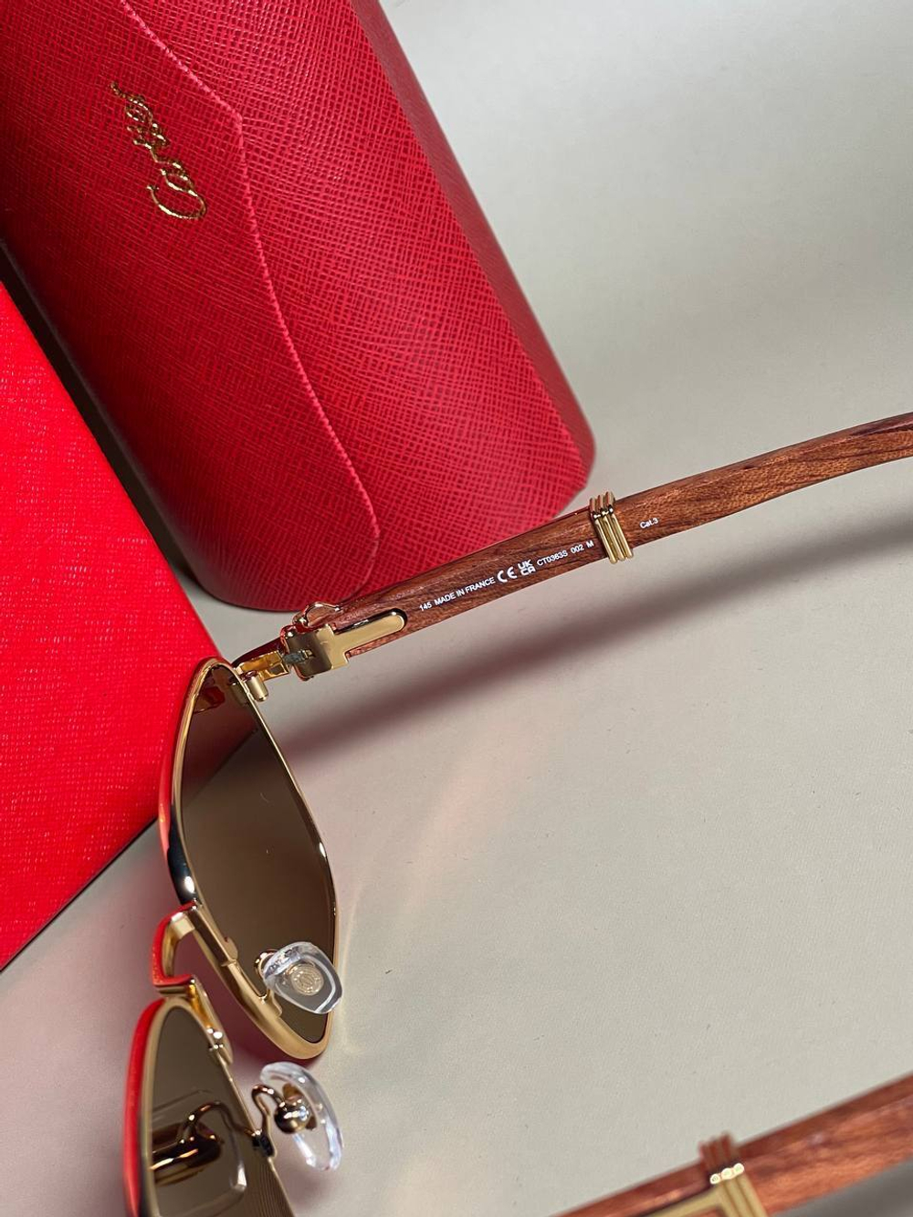 Солнцезащитные очки Cartier