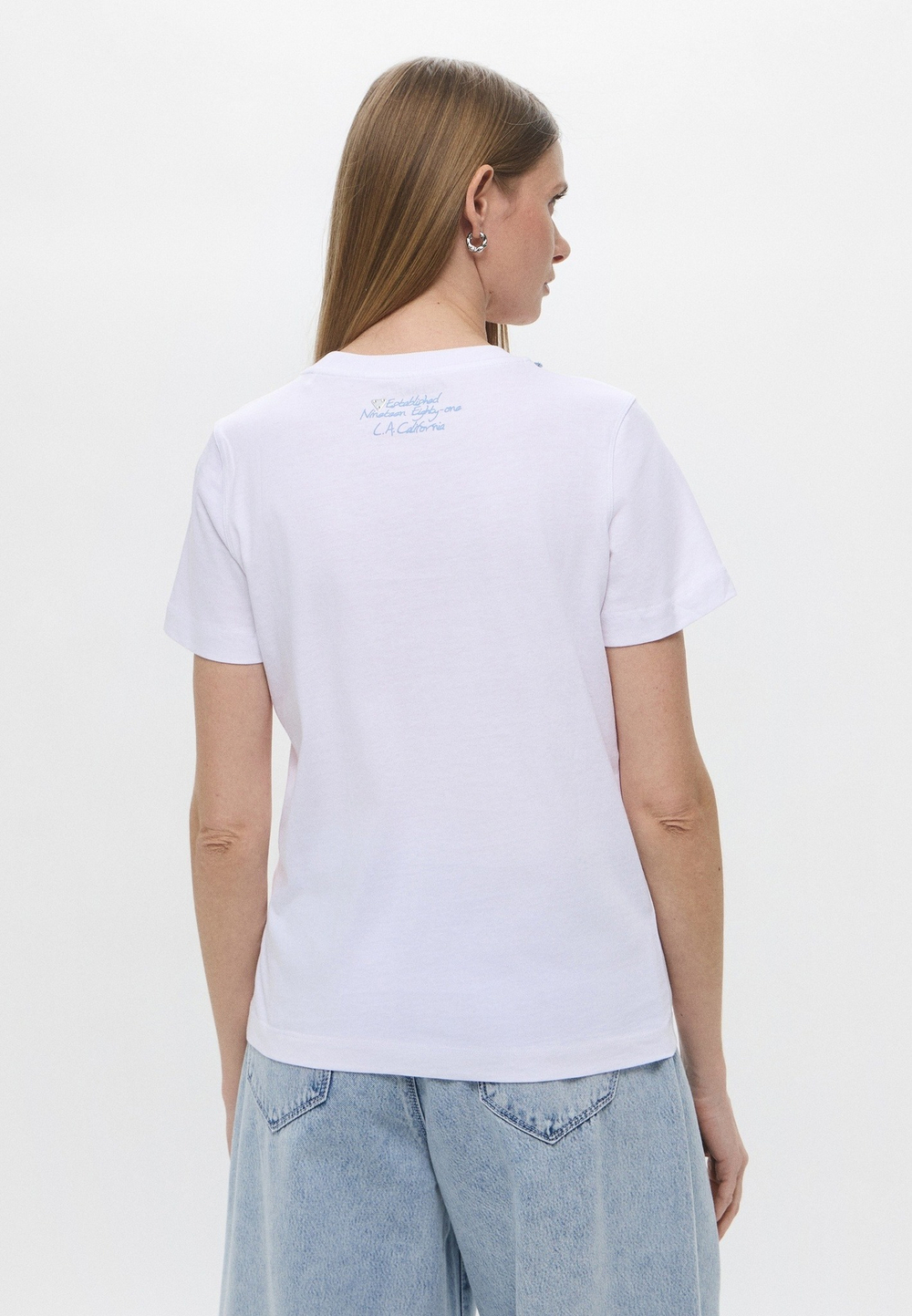 Футболка женская GUESS