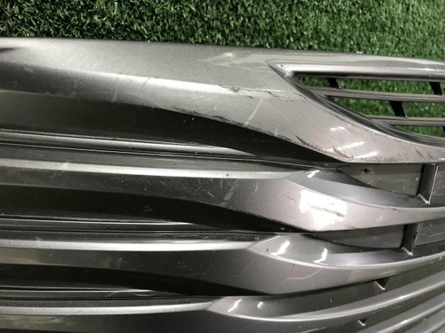 Решетка переднего бампера Toyota Camry xv70 (2017-2021)