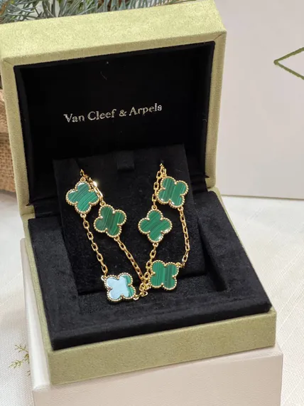 Винтажное колье Van Cleef & Arpels Alhambra, 10 мотивов