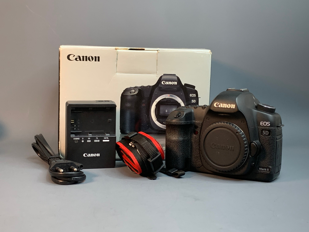 Canon EOS 5D Mark II 98.000 кадров