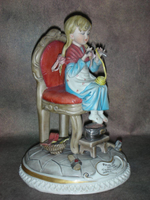 Статуэтка. Фарфор. Ранние работы. Capodimonte. Италия