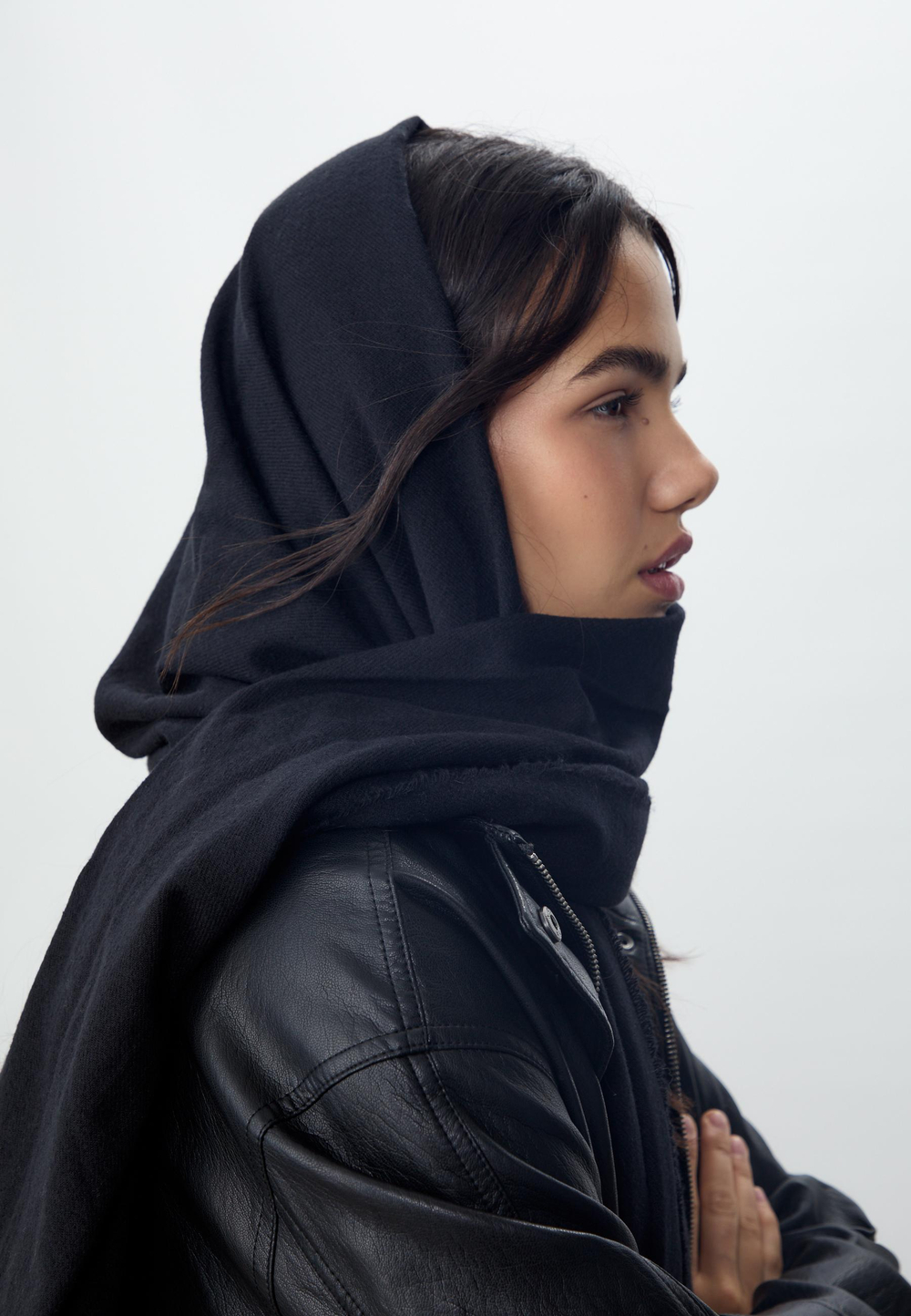 STRADIVARIUS Базовый шарф, черный