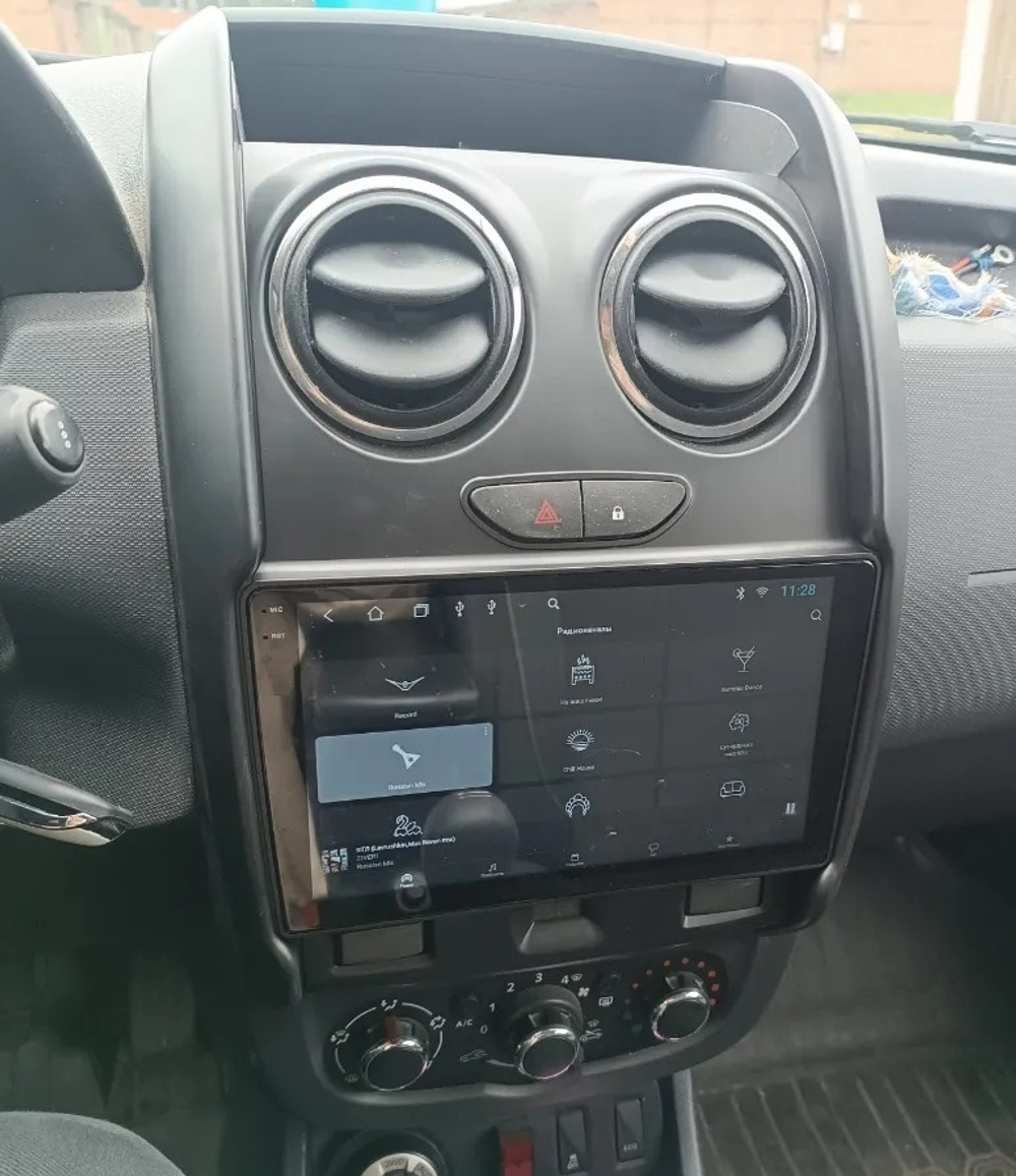 Магнитола для Renault Duster 1 2015-2020, Lada Largus 2021+ (без мультируля, рамка большая матовая) - FarCar BM9-7088TA монитор 9.5" QLED на Android 14, TS10, 4+32Гб, CarPlay, 4G SIM-слот