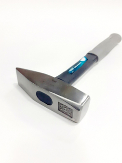 Молоток слесарный 800 г, квадратный боек, фибергласcовая обрезиненная рукоятка