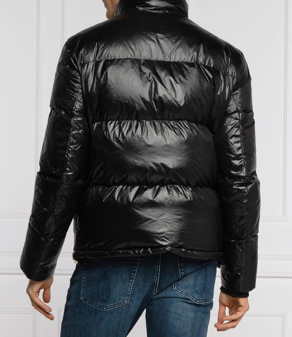 пуховая куртка Armani Exchange - черный(8NZBP2 ZNYNZ)