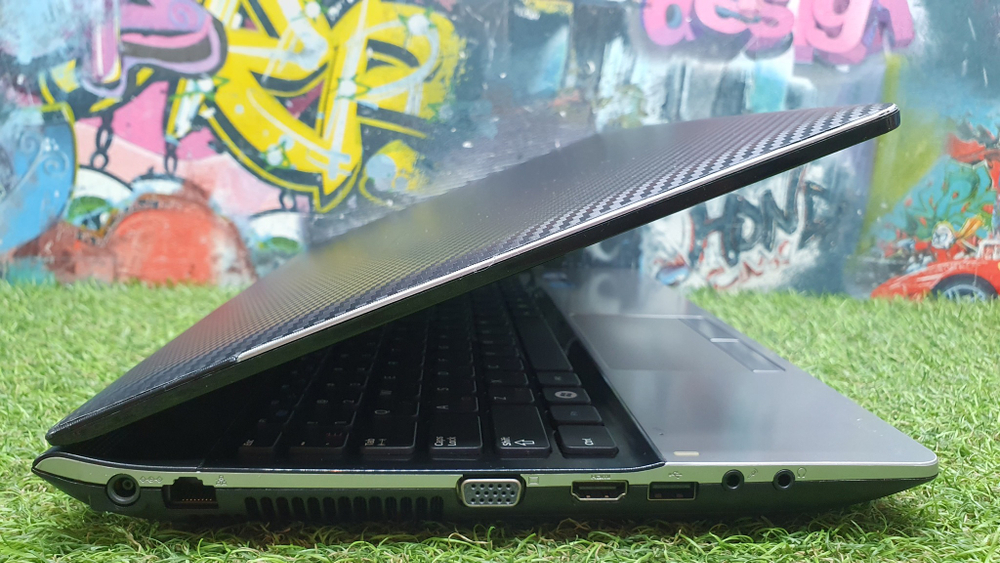 Ноутбук Samsung i5/6Gb