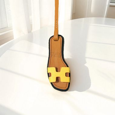 Подвес на сумку желтый B-07