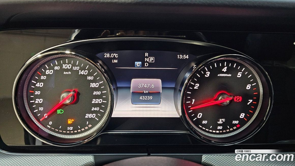 Mercedes-Benz E-Class W213 E300 Avangarde (08.2019)