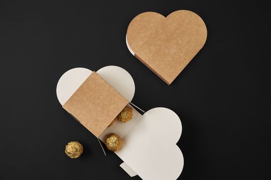 Упаковка для 4 шоколадных конфет. Сердце