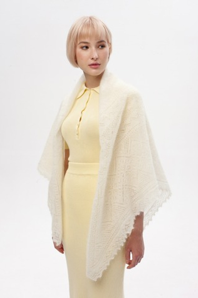 Оренбургский пуховый платок с шелком П1-130-02 экрю