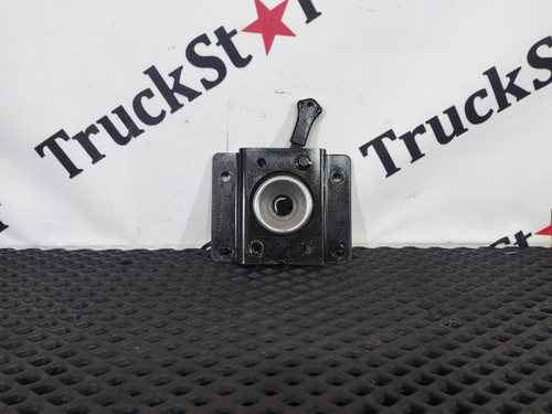 Замок капота 2017г.