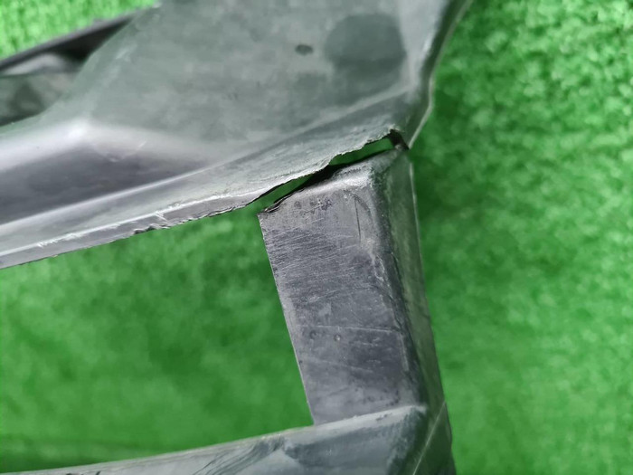 Решетка переднего бампера Porsche Cayenne 3 17-23