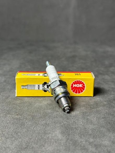 Свеча зажигания NGK C7HSA (4629)