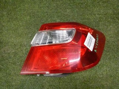 Фонарь правый внешний Toyota Camry XV50 (2011-2014)