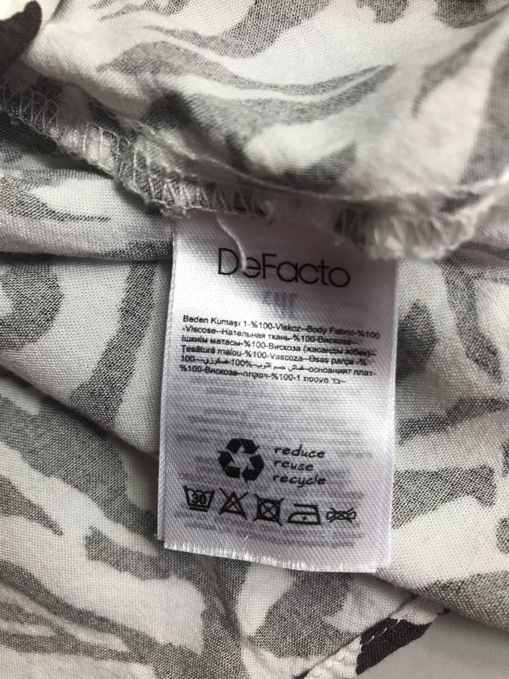 Блузка Defacto стильная и модная, маркировка XS, визуально на 42 размер