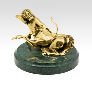 Скульптура "Стрелец"