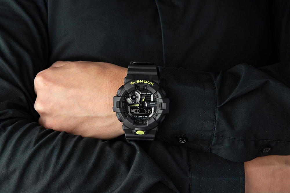 Японские наручные часы Casio G-SHOCK GA-700DC-1AER