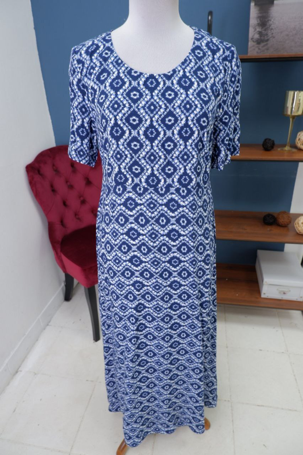 Платье стильное 42 размер, новое