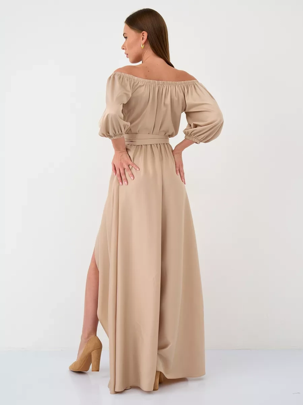 Платье длинное с разрезом