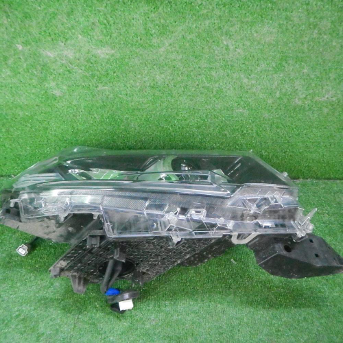 Фара правая Toyota Land Cruiser Prado 150 (2017-н.в.) LED