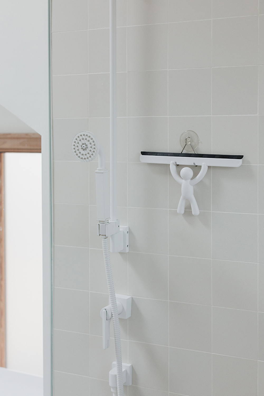 Стеклоочиститель ручной buddy белый