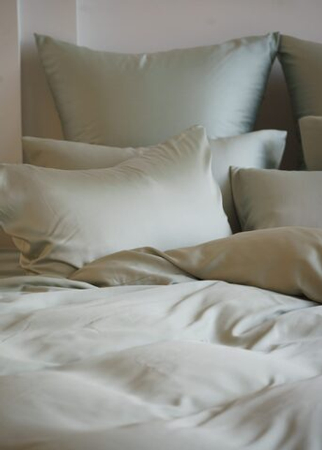 Простыня на резинке 180x200x40 German Grass Olive Brilliant зеленая