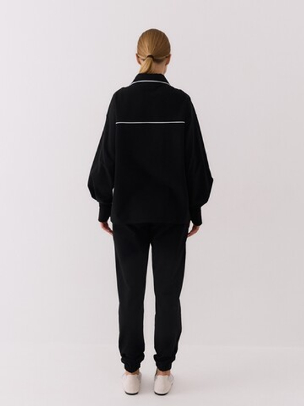 Джоггеры с кантом, цвет черный