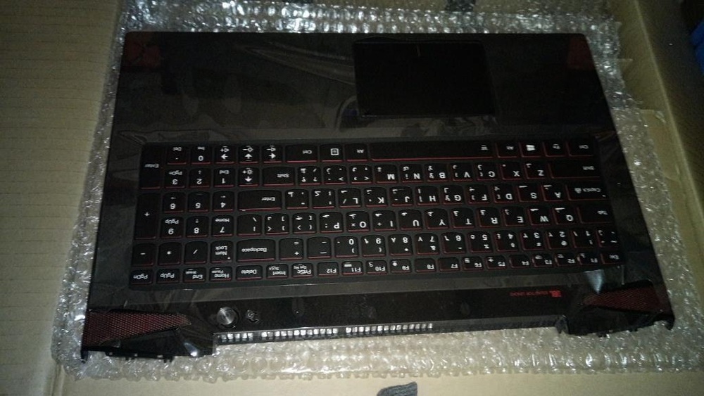 Верхняя панель с клавиатурой (топкейс) для ноутбука Lenovo Y50-70 раскладка - арабская, с посветки, черная, без отпечатка пальца (5CB0F78849), оригинал