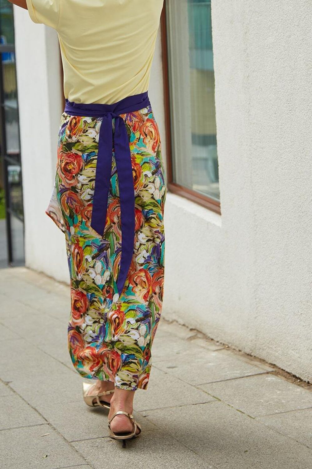 Юбка дизайнерская на запах (Размер 42,46)