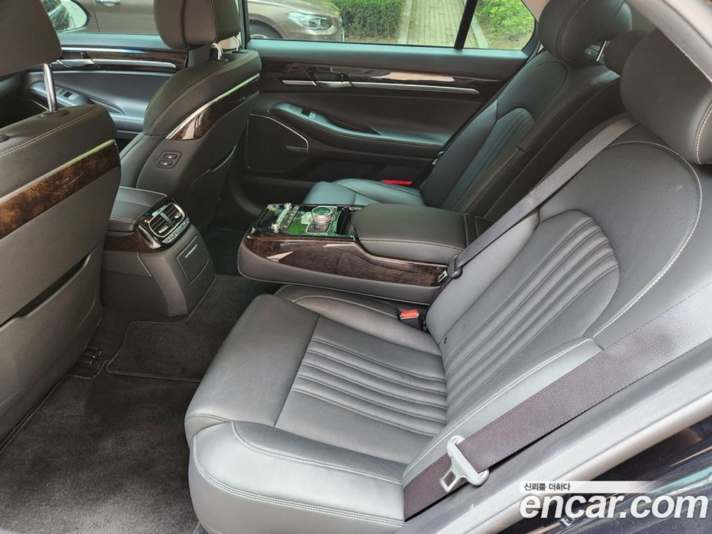 Genesis G90 3.8 AWD (05.2021)