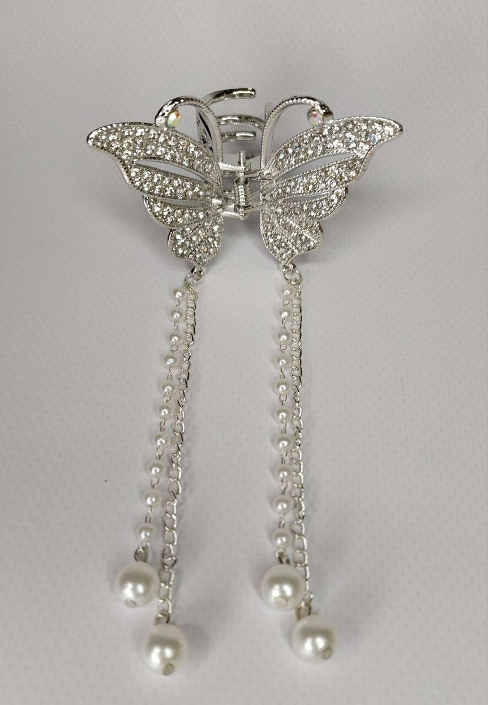 Блестящий краб заколка бабочка для волос. Универсальная.Металлическая. Модерн с  кисточками из страз. Цвет Золото