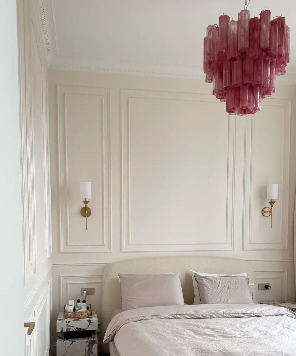 Стильная люстра из розового стекла ✨